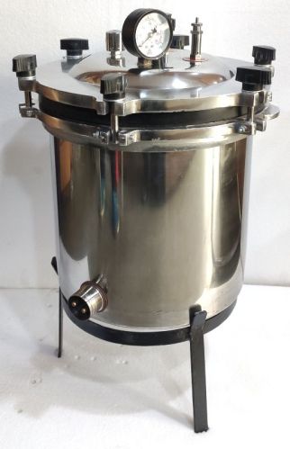 Polished Stainless Steel Autoclaves, For Laboratory Use, Certification : CE Certified