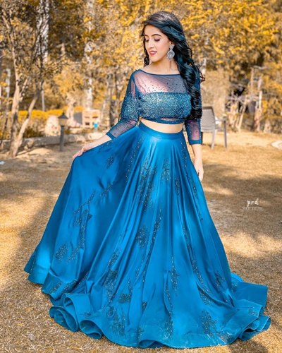 Velvet Customized Designer Lehenga Choli, Length : 48 Inch