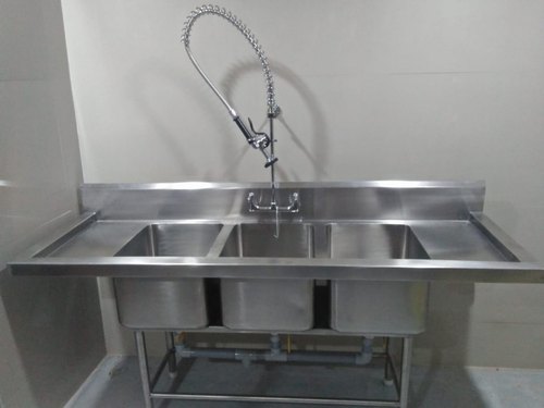 SS 304 Pre- Rinse Sink Unit, For Hotel Hospital Cafe Restaurant, Installation Type : Free Standing