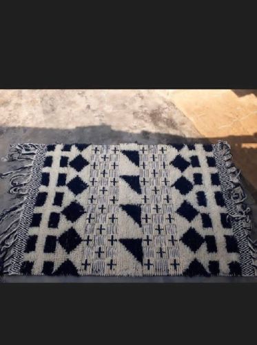 Smooth Printed VER-029 Woven Rug, Shape : Rectangular
