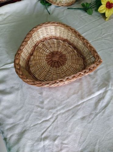 Non Coated OAK Wood Cane Basket, For Flowers, Fruits, Feature : Easy To Carry, Eco Friendly, Re-usability