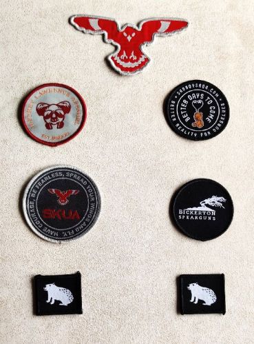 Woven Damask Patches, For Garment Industry, Feature : Attractive Look