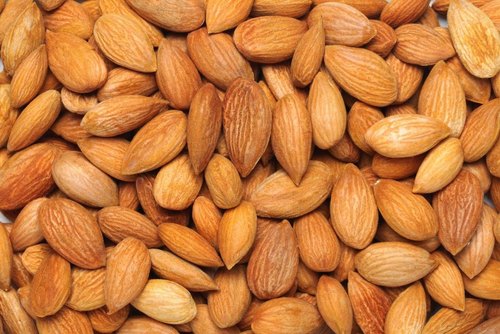 Almond Nuts, Packaging Type : Loose