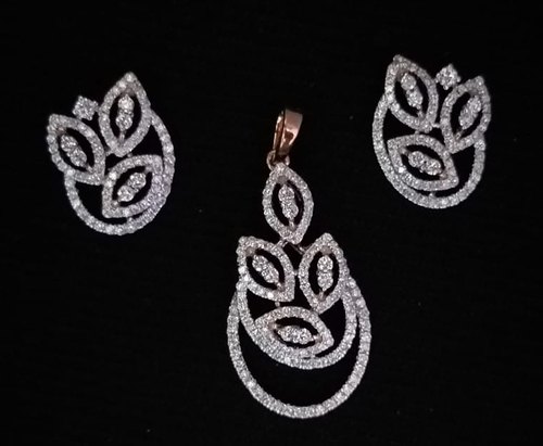 Veera Amethyst Diamond Pendant Set, Packaging Type : Box