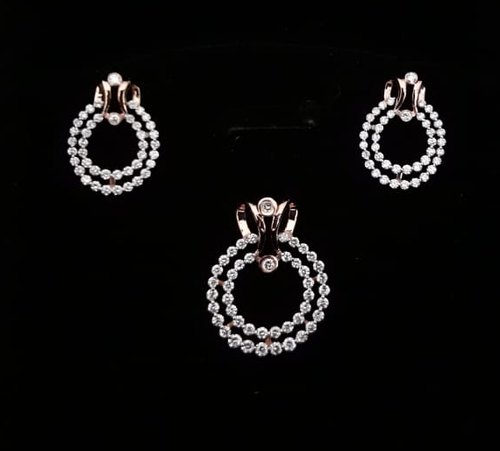 Veera Diamond Pendant Set, Packaging Type : Box