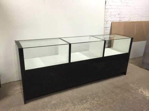 Polished Wooden Cosmetic Shop Counter, For Goods Display, Size : Standard