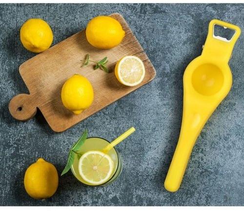 Pigeon International Plastic Lemon Squeezer, For Kitchen, Color : Yellow