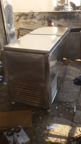 Deep Freezer, Capacity : 400 L