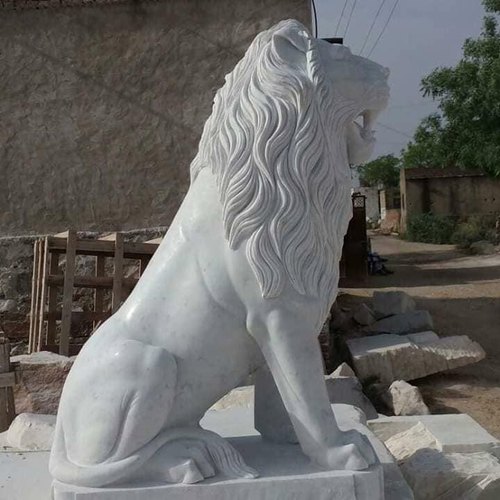 Polished Carved Handicraft Lion Marble Statue, For Exterior Decor