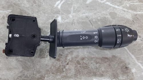 Head Lamp Stalk For Ashok Leylan Combination Switch Peco 62/2/hl Ecomet/g-45