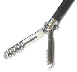 Stainless Steel Traumatic Grasper, For Clinical Use, Feature : Fine Finished, Long LIfe