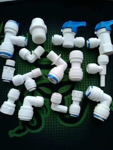 RO Plastic Fitting Elbow