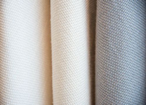 Plain Weave Fabric, For Garments, Specialities : Seamless Finish, Perfect Fitting, Anti-Static, Blackout