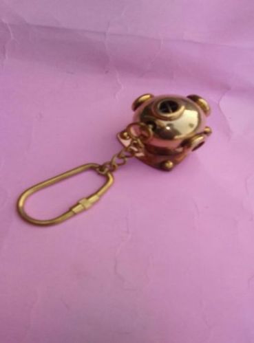 Polished Plain Brass Diving Helmet Keychain, Color : Golden