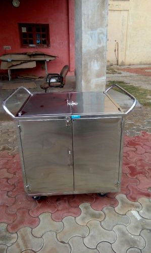 Rectangular Polished Stainless Steel Food Trolley, Feature : Anti Corrosive, Durable, High Quality