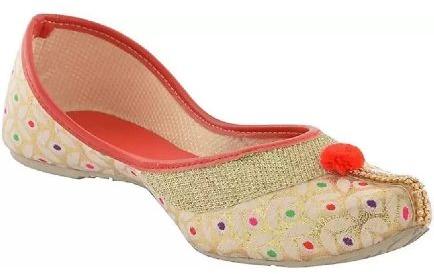 100gm PVC Embroidered Mojari Jutti, Gender : Female