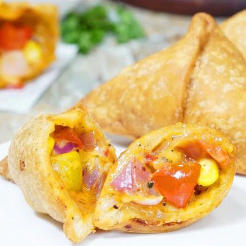 Metro Berry's Pizza Samosa, Taste : Spicy