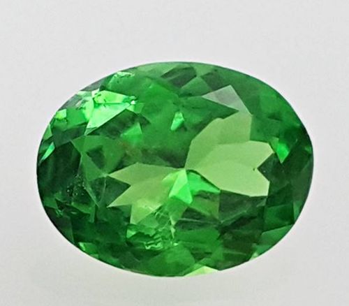 Ratna Sagar Polished Tsavorite Garnet Gemstone, For Jewellery, Size : 0-10mm, 10-20mm, 20-30mm, 30-40mm