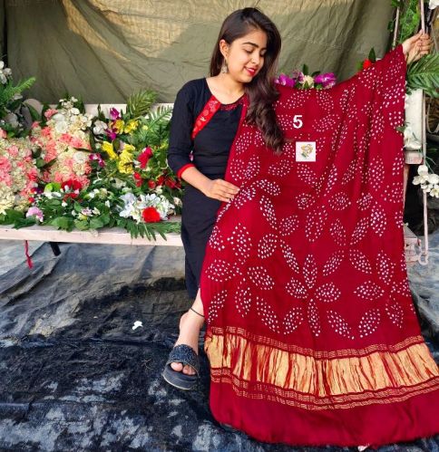 Pure Gaji Silk Dupatta With Bandhani Work