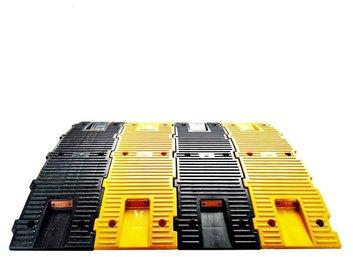 Plastic Speed Breaker, Feature : Fine Finished, Heat Resistance, Night View