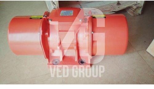 50 Hz Mild Steel Three Phase Vibration Motor, Shape : Cylindrical