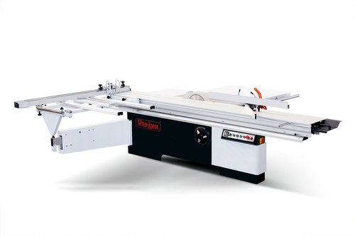 Panel saw machine