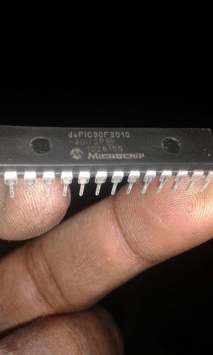 Microchip Integrated Circuits, For Electronics, Voltage : 240V