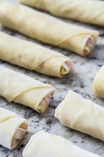 Frozen Veg Spring Rolls, Packaging Type : Standard