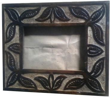 Hand Painted Wooden Photo Frame, For Termite Proof, Stylish Look, Perfect Shape, Packaging Type : Carton Box