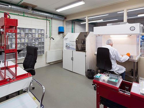 CNC Engineered Cleanroom Services