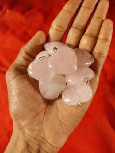 Polished Rose Quartz Heart Pendant, For Jewellery Use, Form : Solid