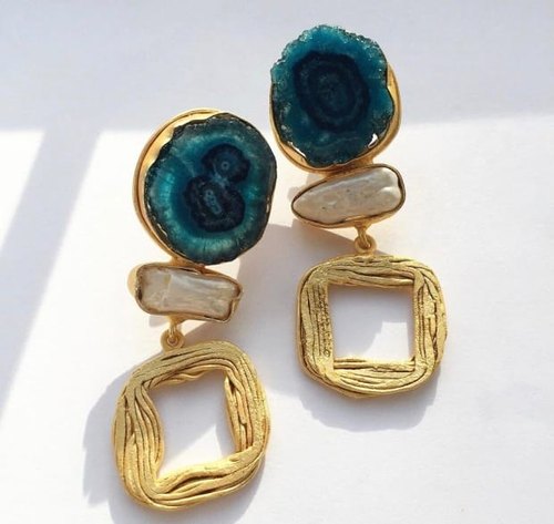 Brass Solar Quartz Earrings, Color : Green