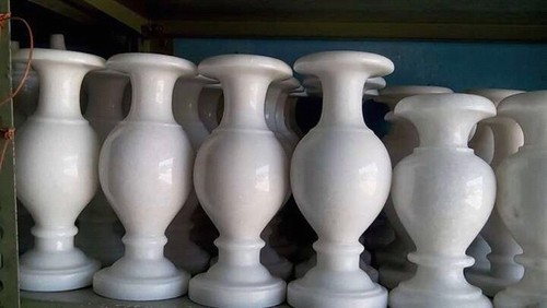 Polished Plain Marble Flower Vase, Shape : Round