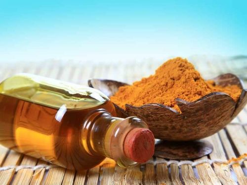 Organic Turmeric Essential Oil, For Industrial Use, Feature : Low Cholestrol