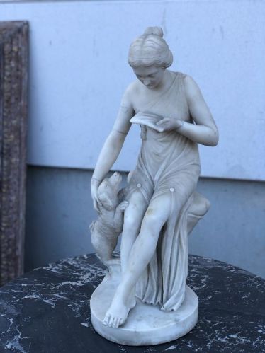 Polished Marble Lady Statue, For Garden, Home, Office, Pattern : Printed