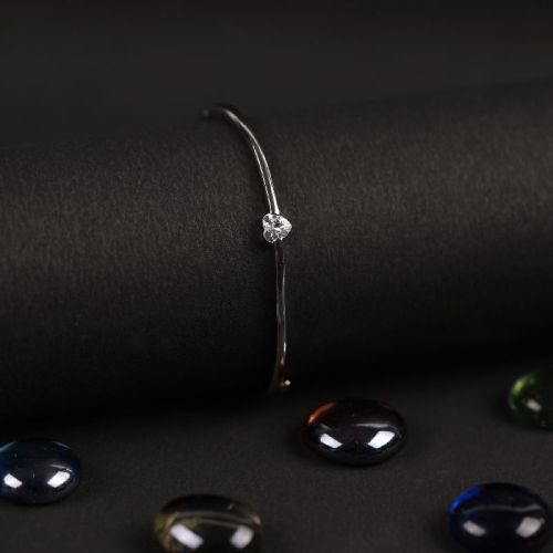 Heart Solitaire Sober Dynamic Diamond Bracelet