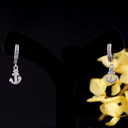 Sterling Silver Polished Unique Diamond Earring, Packaging Type : Plastic Packet, Paper Box