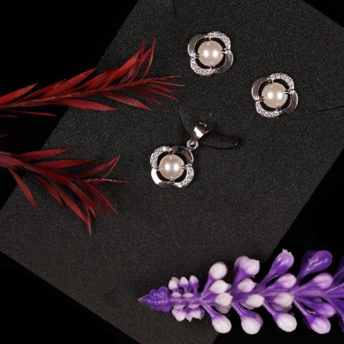 White Pearl Fine Diamond Pendant Set, Packaging Type : Plastic Packet, Paper Box