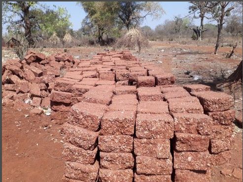 Red Solid Laterite Stone, For Industrial Use, Feature : Durable, Hard Structure