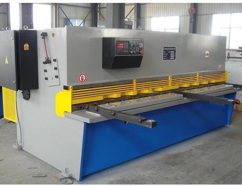 OM BRAND Mild Steel Hydraulic Shearing Machine, For Industrial