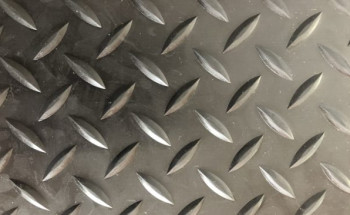 Delta Mart Rectangle Checker Rubber Flooring Rolls, For Industrial Use, Length : 0.5m - 10m