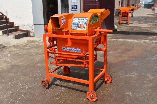 PTO Operated 1000-2000kg Mini Motor Wheat Thresher, For Agriculture Use