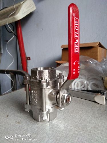 IC Three Piece Screwed End Ball Valve