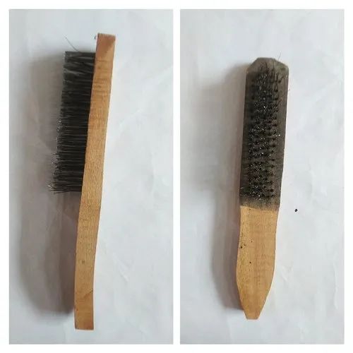 Wooden Handle Wire Brush, Bristle Material : Carbon Steel