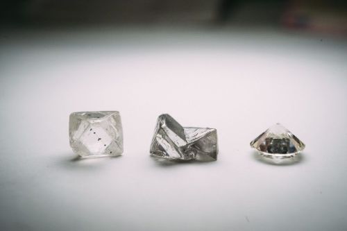 Non Polished Rough Diamond, For Jewellery Use, Size : 5 To 12 Cts