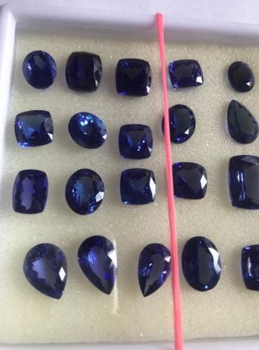 LNG 100 Carats Tanzanite Gemstone, Gemstone Size : Free Size