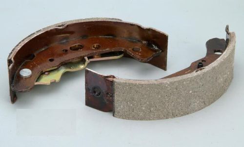 Metal Piaggio Ape Brake Shoe, For Automotive, Feature : Corrosion Proof, Durable