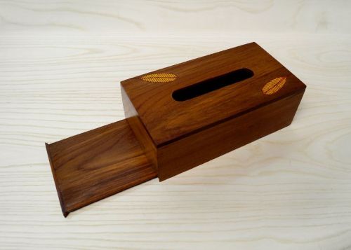 Teak Wood Leaf Tissue Holder, Size : 10x6inch