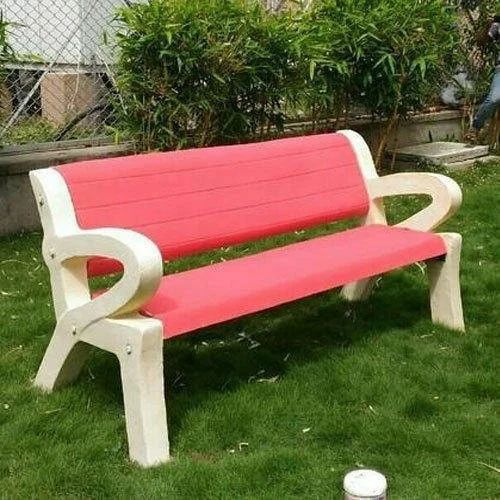 Rectangular 3 Seater RCC Garden Bench, Length : 1500 Mm