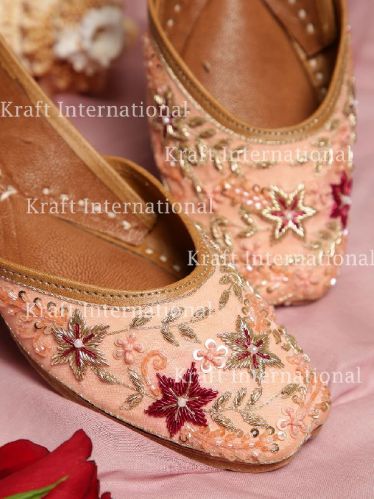 Kraft International Leather Embroidered Jutti For Women, Gender : Female